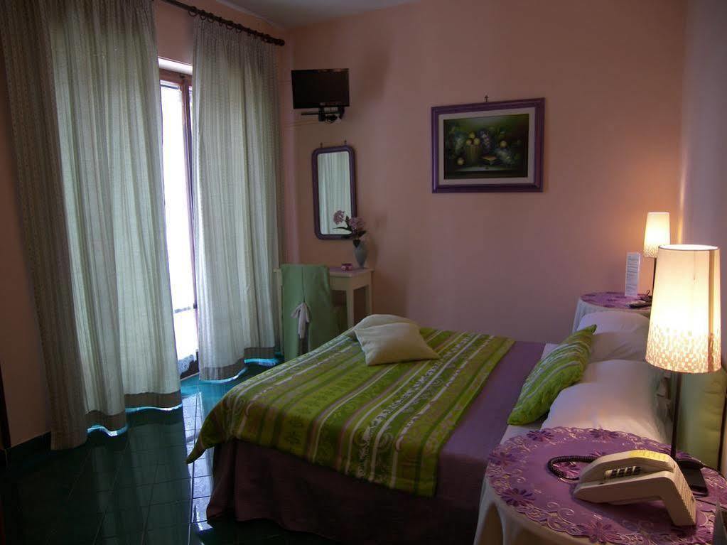 Hotel Villa Fiorita Sorrente Extérieur photo